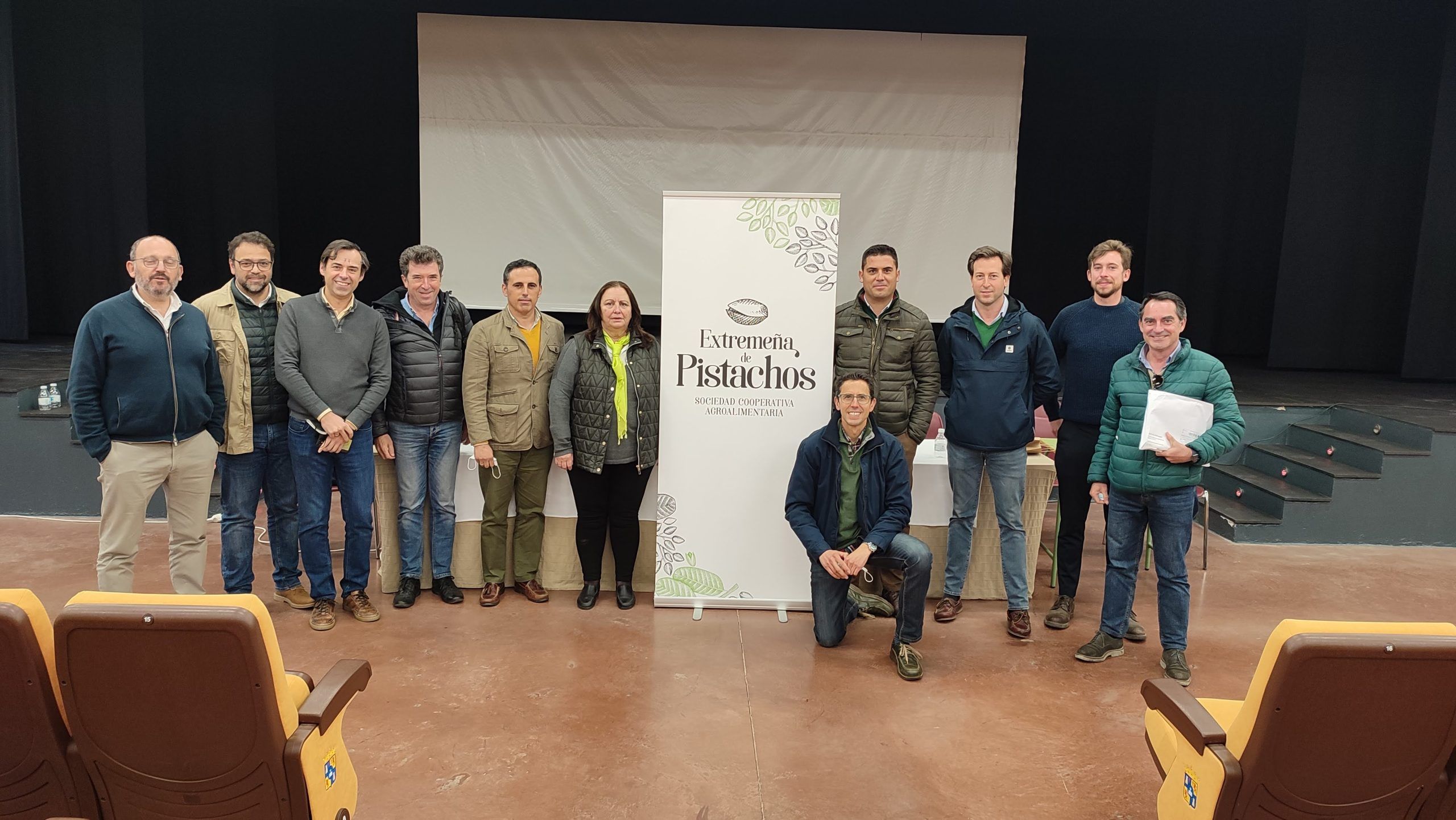 La planta de procesado de extremeña de pistachos inicia su andadura